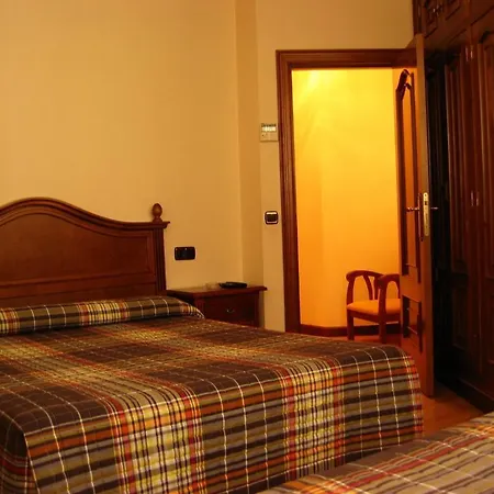 Guest house Granada 2*
