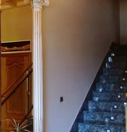 Granada بيت ضيافة 2*