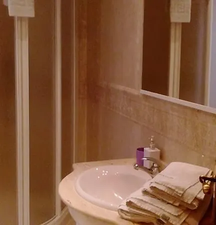 格拉纳达旅馆 招待所 2*