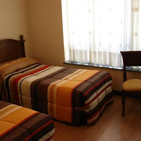 Granada 2* سلامنكا