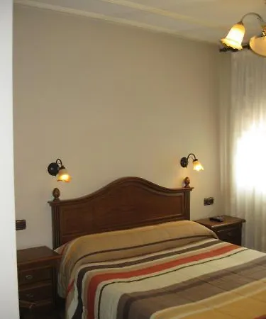 Granada Affittacamere 2*
