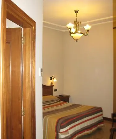 Granada Affittacamere 2*